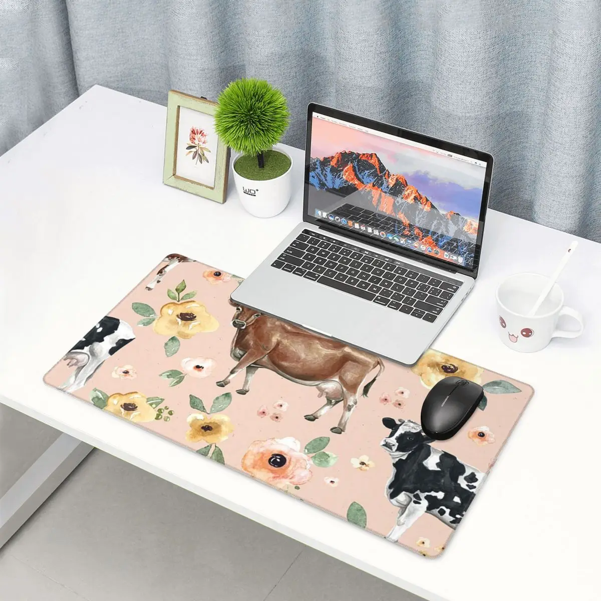 Yellow Laptop Accessories - 大型マウスパッド 牛の花柄 ブラッシュピンク、黄色の花 ゲーマー向けPCラップトップマット キーボードアクセサリー デスクマット